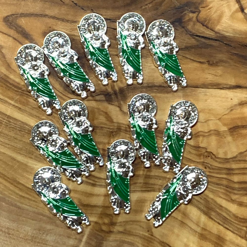 Saint Jude Nail Charms: How to Apply for Pro Results